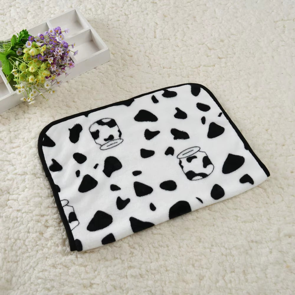 Plush Blanket - Warm Sleeping Blanket for Dogs & Cats.