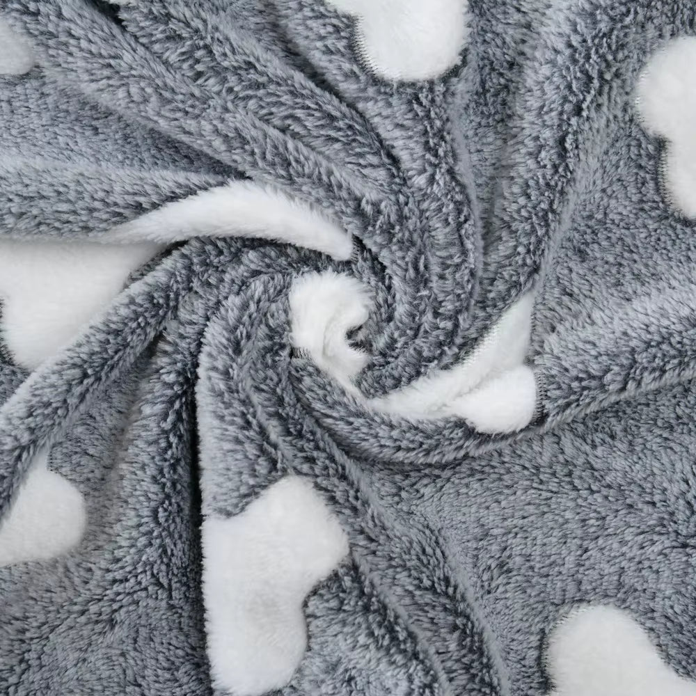 Plush Blanket - Warm Sleeping Blanket for Dogs & Cats.