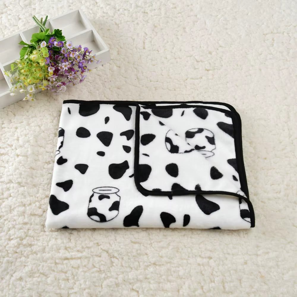 Plush Blanket - Warm Sleeping Blanket for Dogs & Cats.