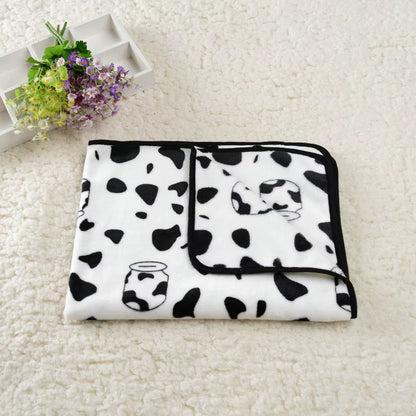 Plush Blanket - Warm Sleeping Blanket for Dogs & Cats.